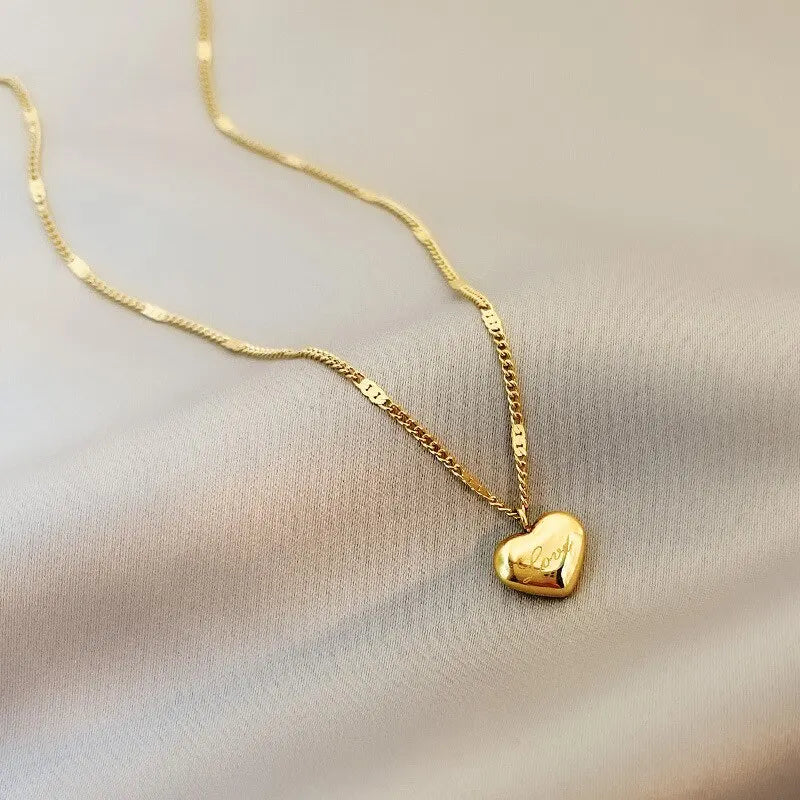 Gold-color Necklace Ms Simple Fashion Peach Heart Engraved Love Collarbone Chain Holiday Gifts-Dollar Bargains Online Shopping Australia