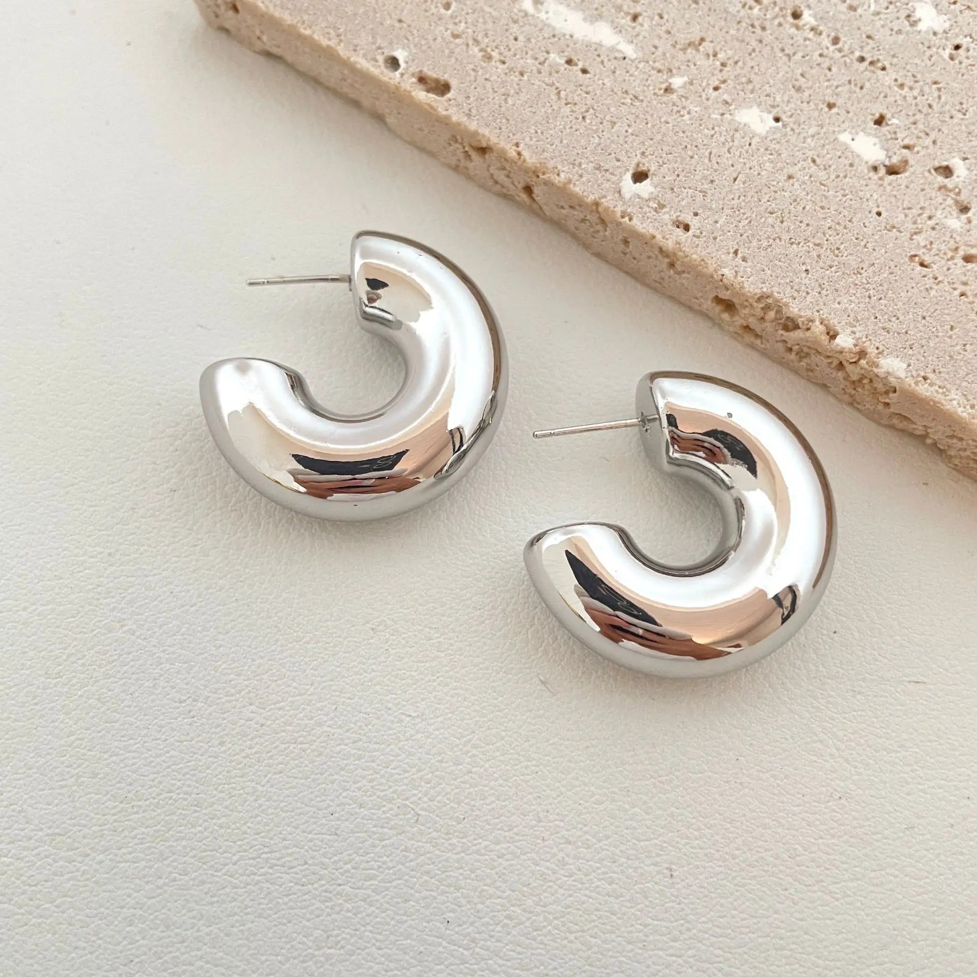 Round Chunky Earrings for Women Lightweight Smooth Metal Open Thick Hoops-Dollar Bargains Online Shopping Australia