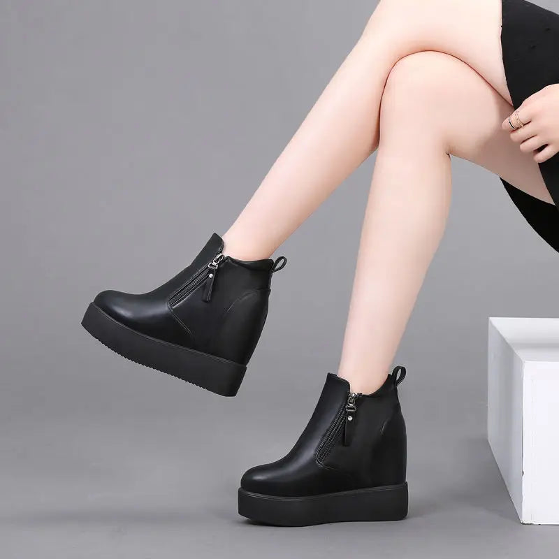 Platform Wedge Hidden Heel Women Ankle Boots Flock Leather Warm Female Wedge Shoes Zipper Winter Shoes Sneakers