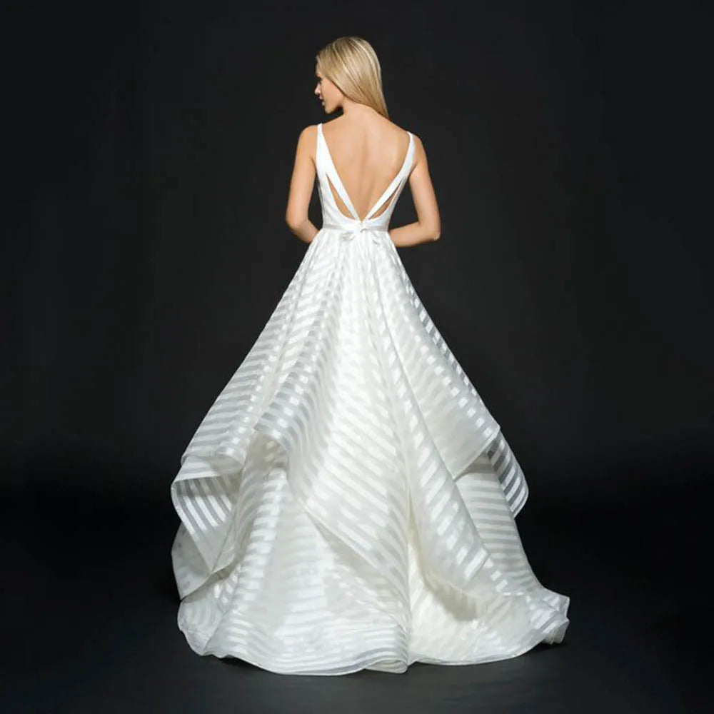 Backless Lace Mid-waist Small Tail Beautiful Light Luxury White Small Fresh Simple Wedding Dress