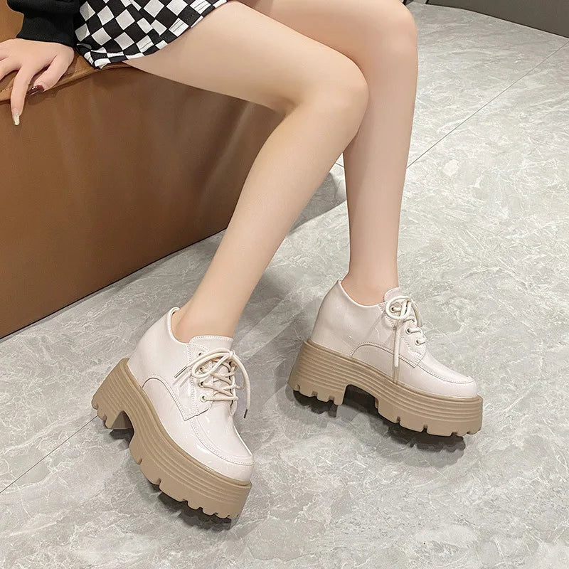 Platform Shoes Women Hidden Heel Loafers Fashion Designer Inner Height Chunky Round Toe Office Shoes Ladies Pumps