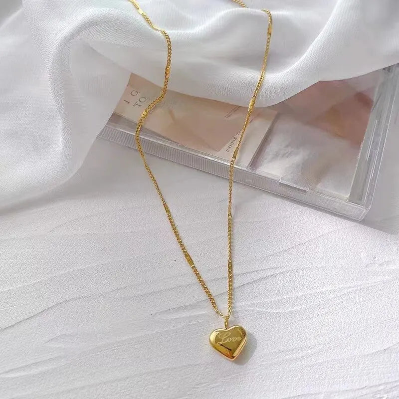 Gold-color Necklace Ms Simple Fashion Peach Heart Engraved Love Collarbone Chain Holiday Gifts-Dollar Bargains Online Shopping Australia