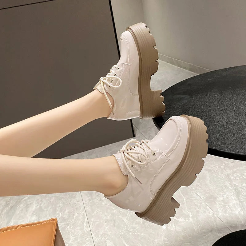 Platform Shoes Women Hidden Heel Loafers Fashion Designer Inner Height Chunky Round Toe Office Shoes Ladies Pumps