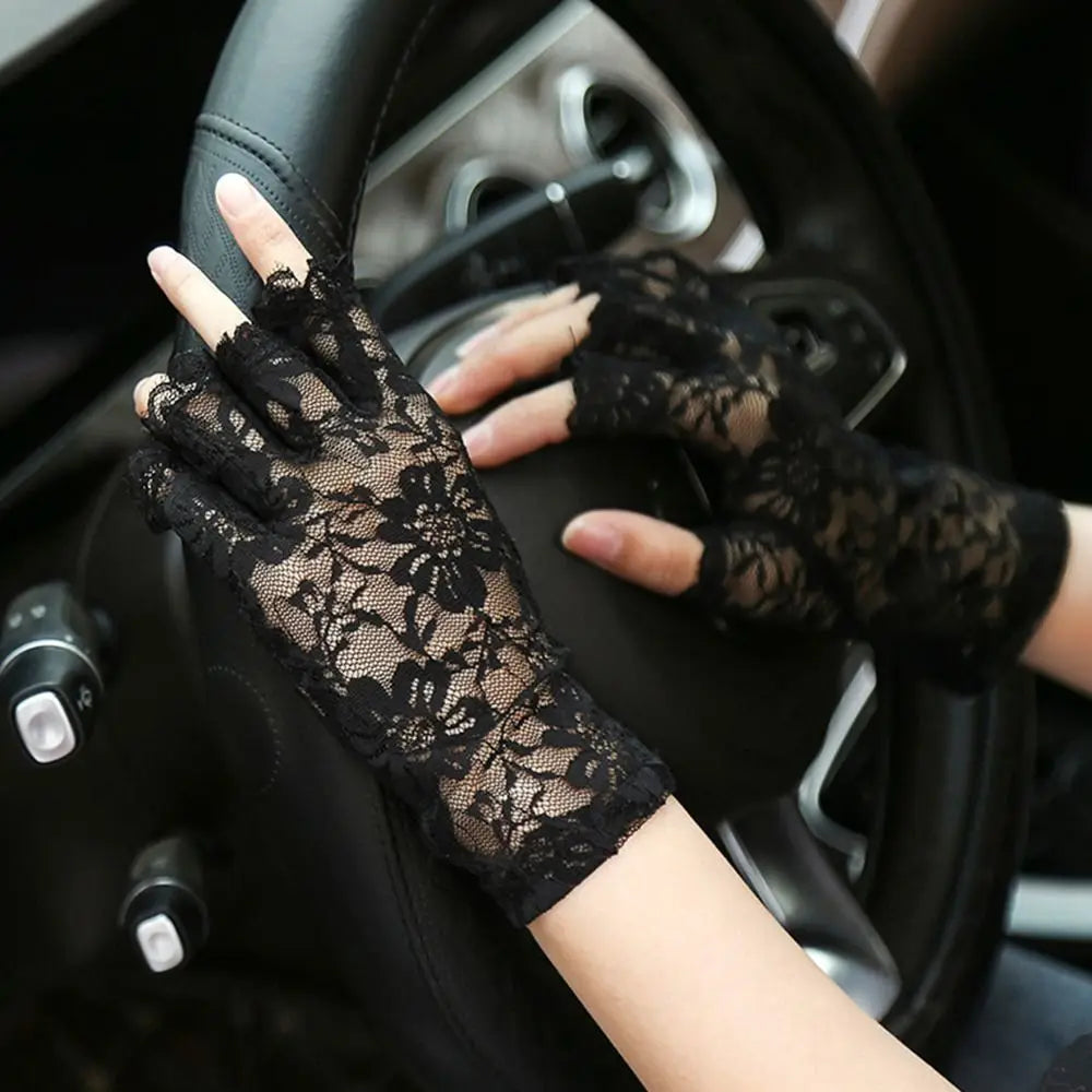 Women Sexy Dressy Lace Gloves Sunscreen Short Gloves Fingerless Lace Driving Gloves Summer Mittens Wedding Accessories