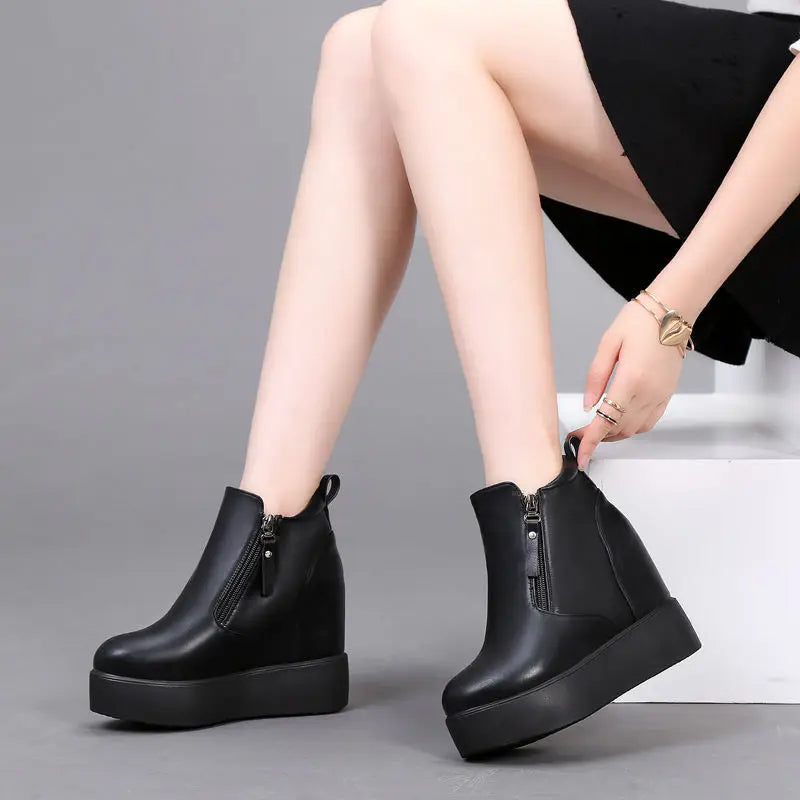 Platform Wedge Hidden Heel Women Ankle Boots Flock Leather Warm Female Wedge Shoes Zipper Winter Shoes Sneakers