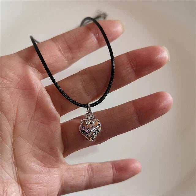 Y2K Strawberry Pendant Necklace Choker for Women Children Jewelry Imitation Pearl Neck Clavicle Chain Cute Accessories New-Dollar Bargains Online Shopping Australia