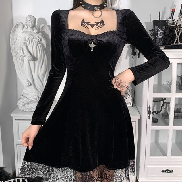 Gothic sale black gown